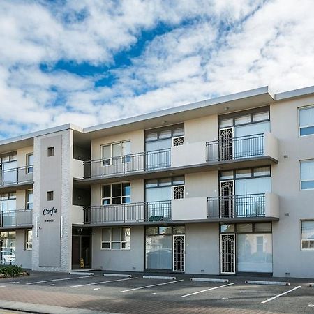Glenelg Holiday Apartments - Corfu Adelaide Bilik gambar