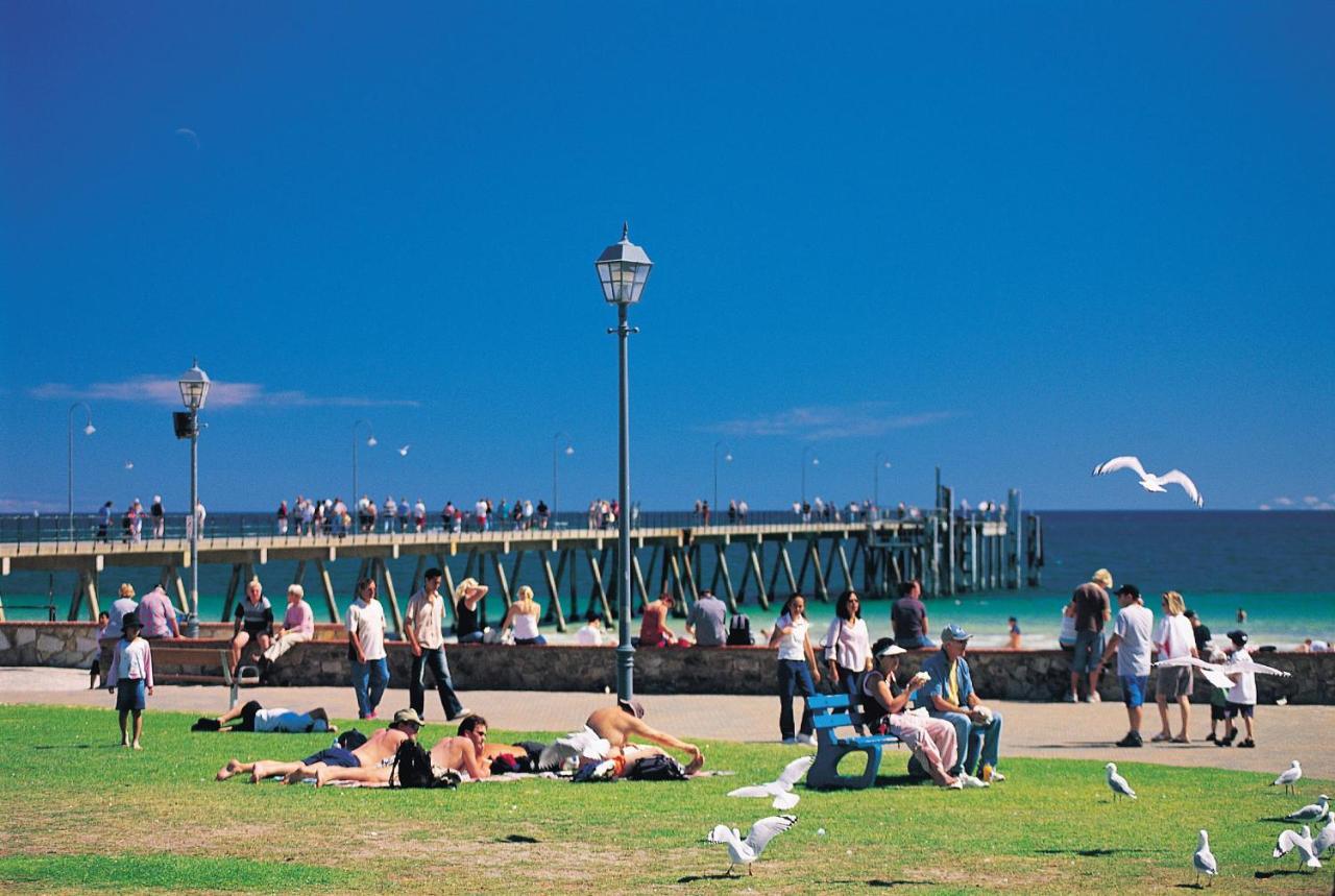 Glenelg Holiday Apartments - Corfu Adelaide Luaran gambar