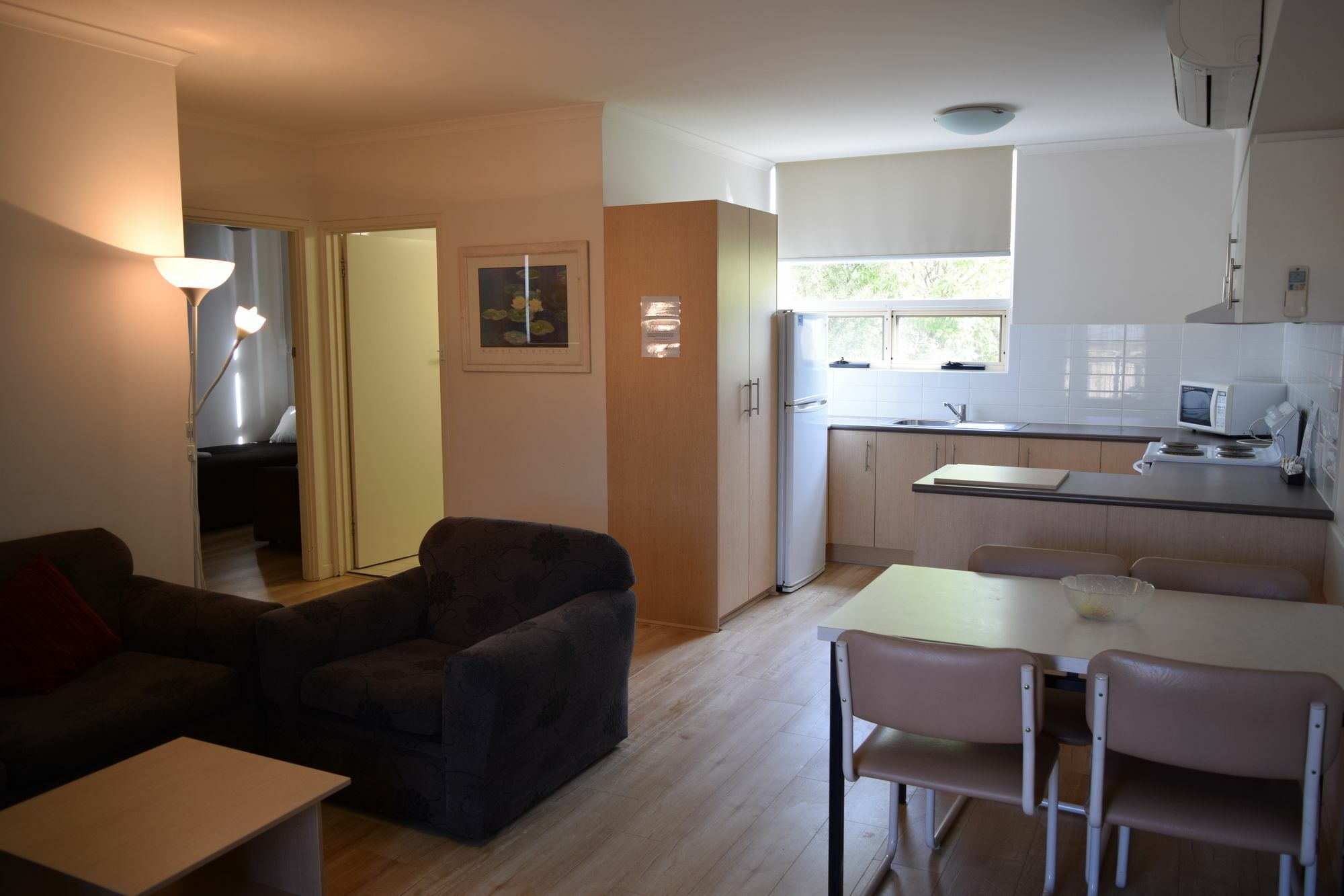 Glenelg Holiday Apartments - Corfu Adelaide Luaran gambar