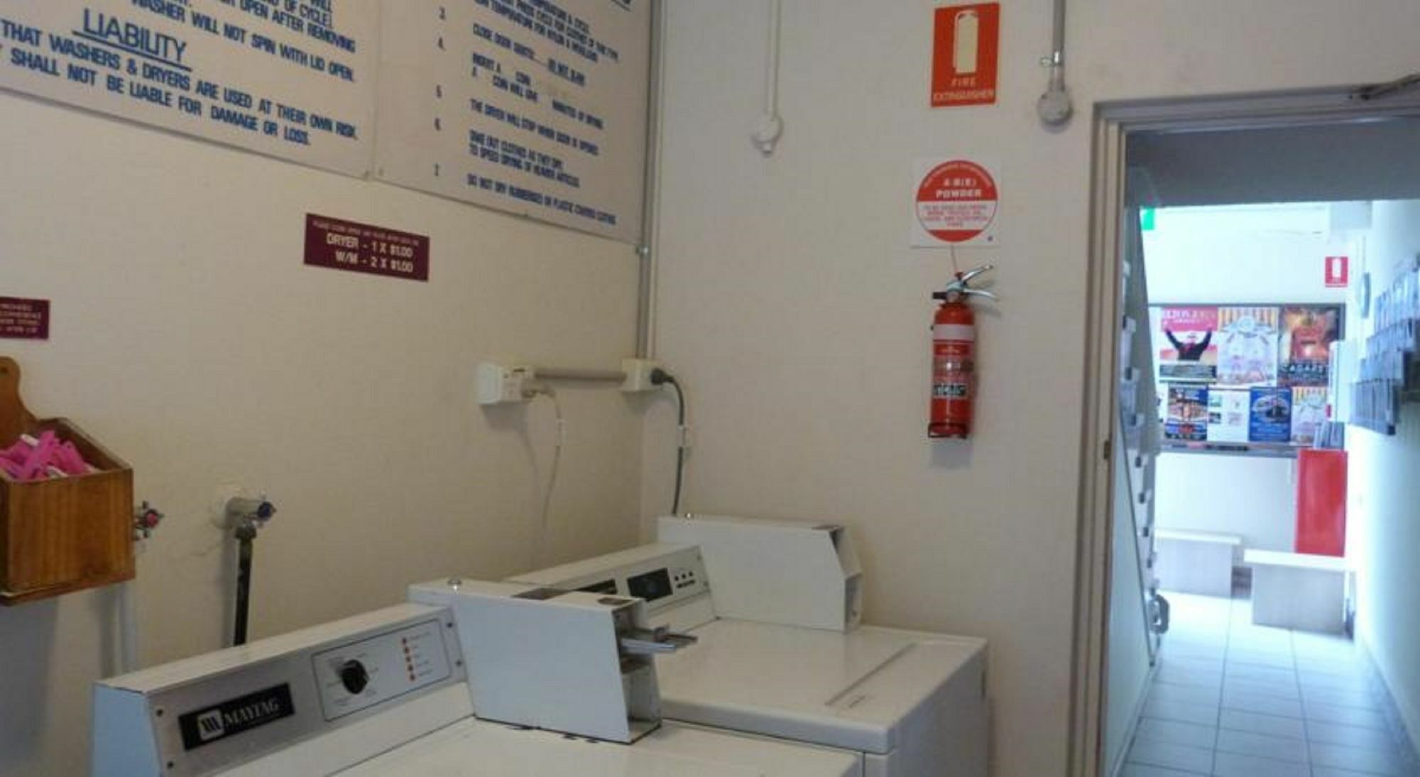 Glenelg Holiday Apartments - Corfu Adelaide Luaran gambar